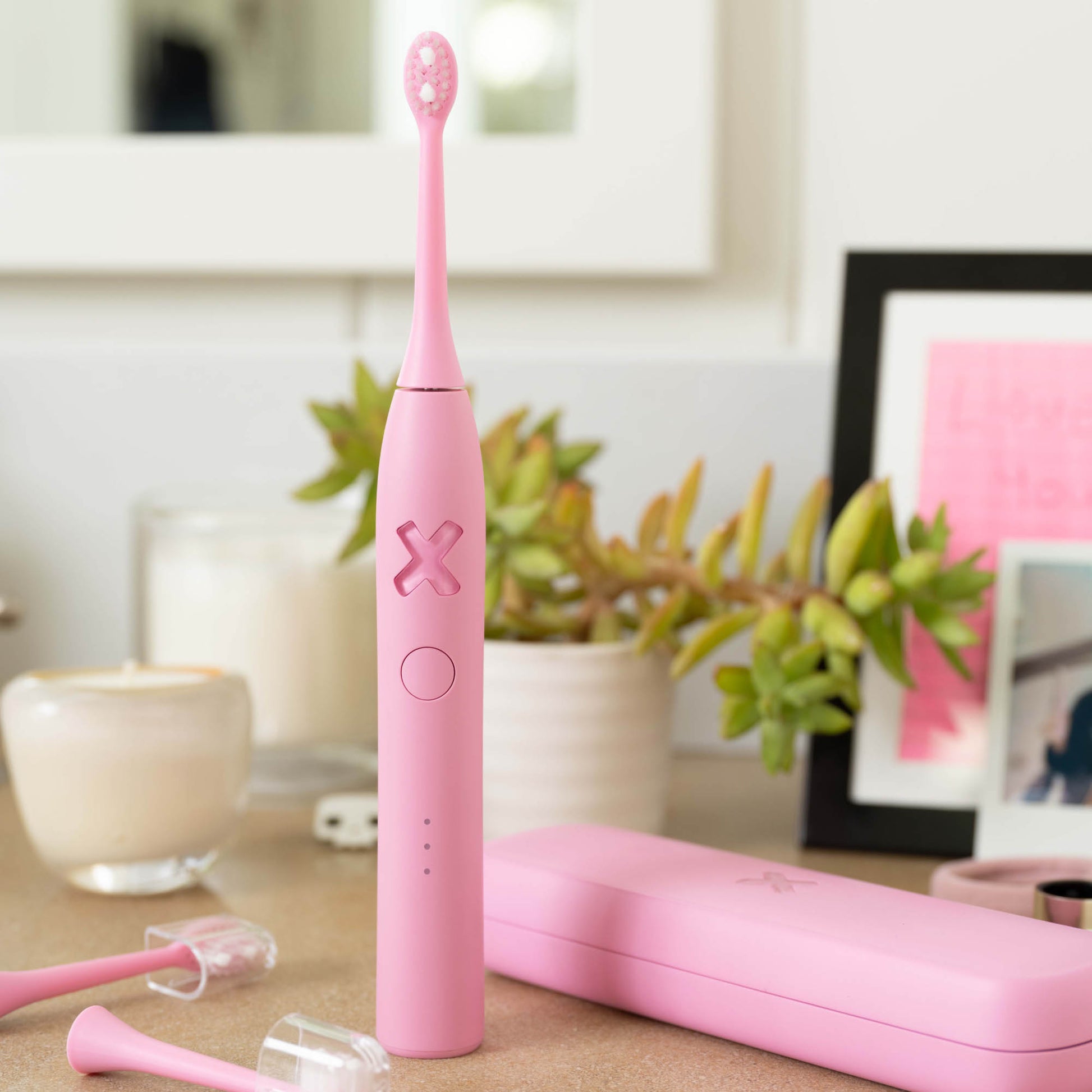 pink vibrating toothbrush Electric Toothbrush – Gem AU main image 1