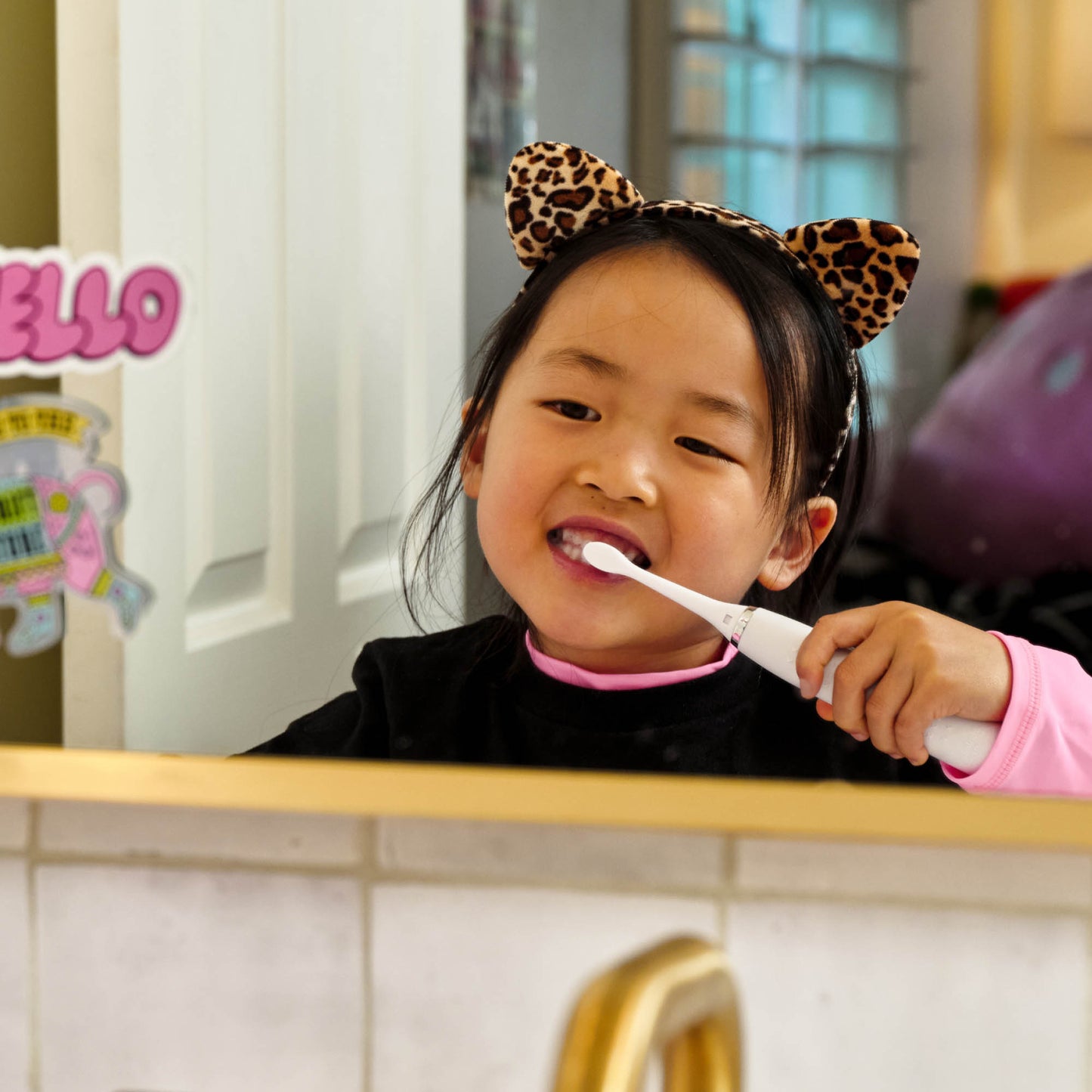 Cheetah Electric Toothbrush + 6 Brush Heads